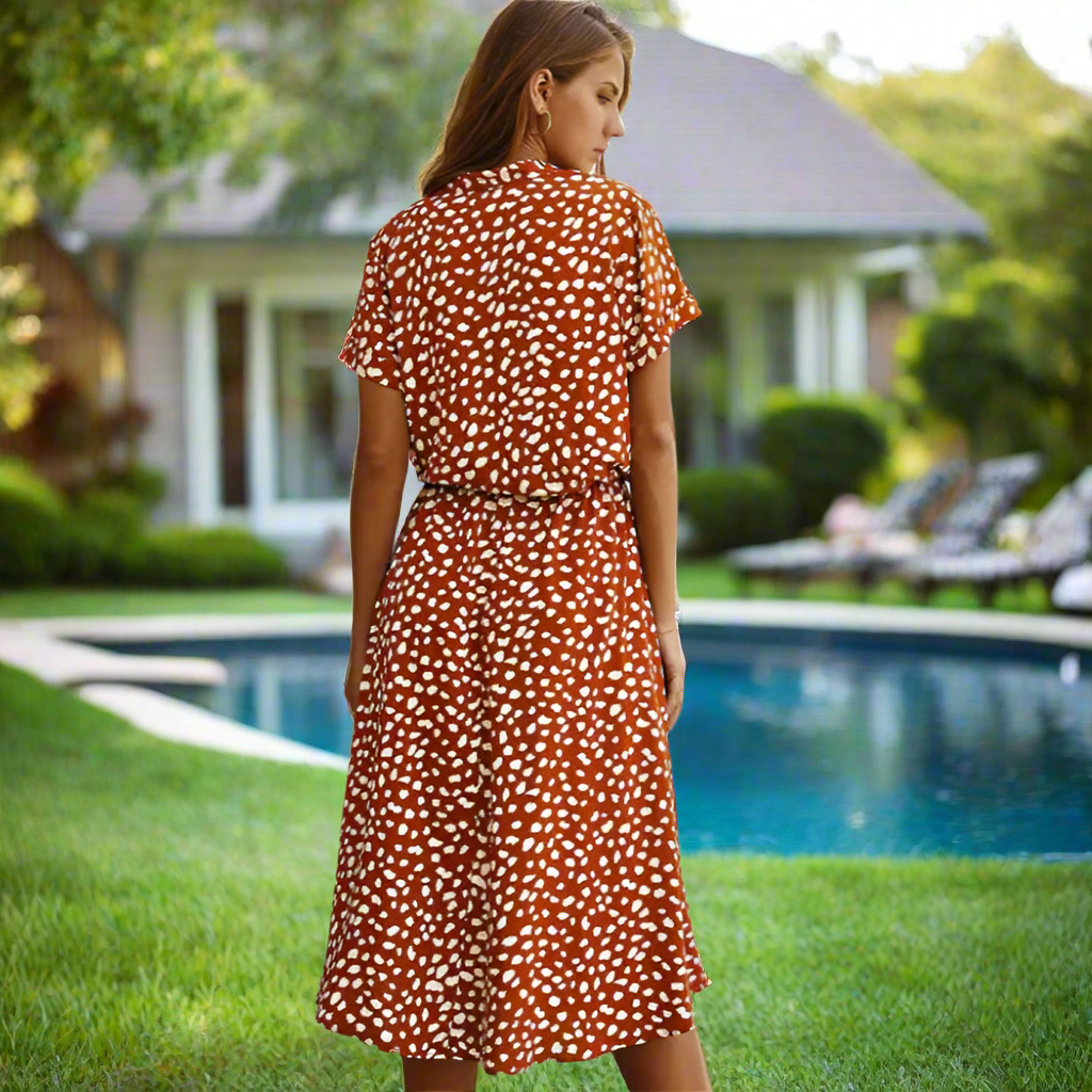 Femme | Robe midi à coupe droite et silhouette épurée