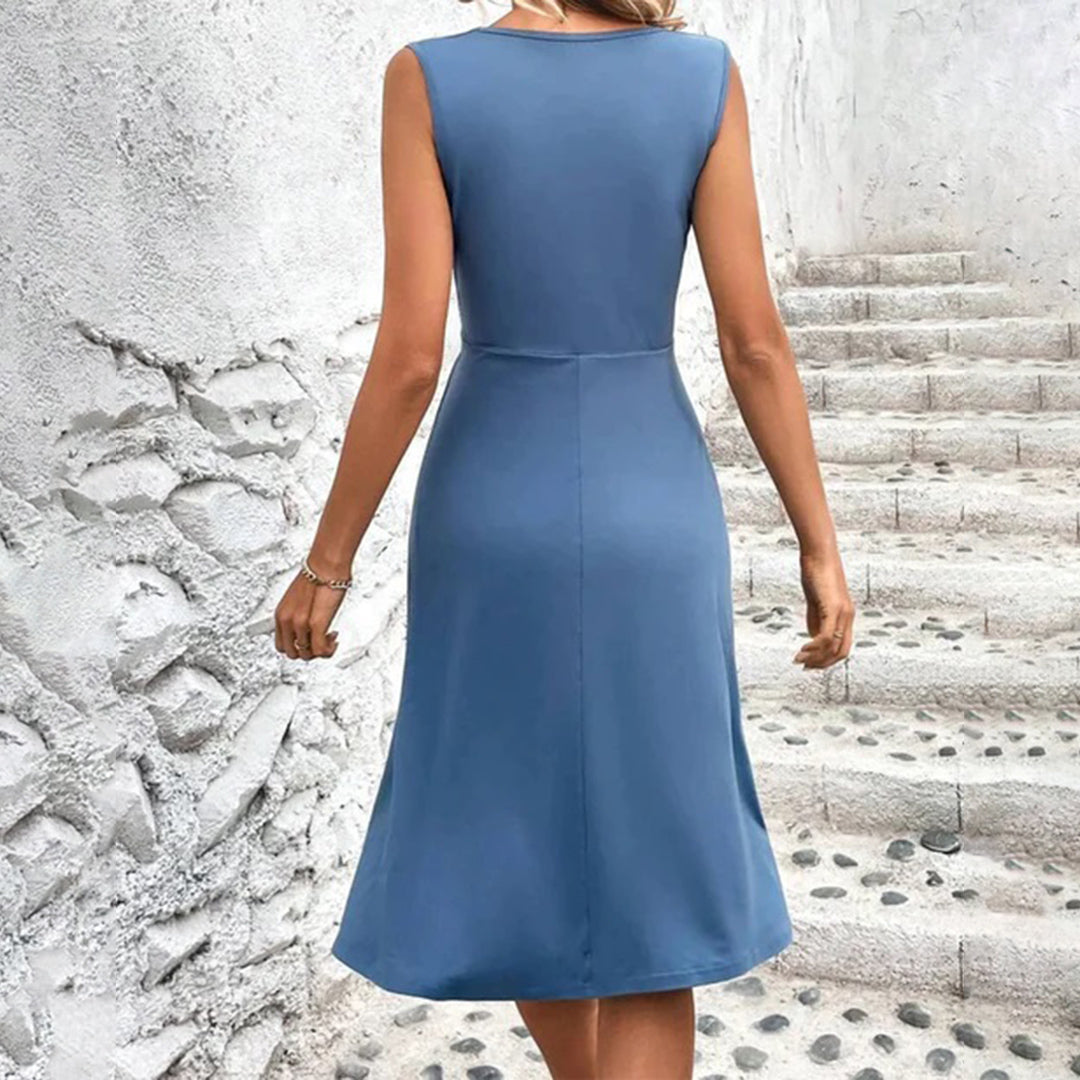 Femme | Mini robe à encolure droite, coupe épurée et lignes droites