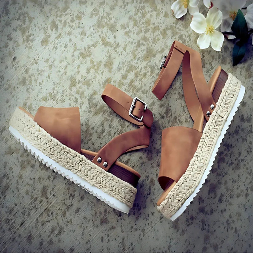 Femme | Sandales à talon compensé avec brides croisées et boucle réglable