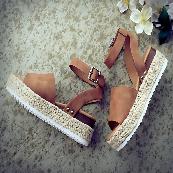 Femme | Sandales à talon compensé avec brides croisées et boucle réglable